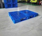 Pallet nhựa EMV121B2 VC